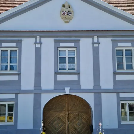 Pfarrschloessl Sallapulka *
